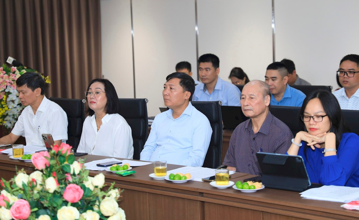Tuyển sinh lớp 10 Hà Nội: Chưa chốt phương án, bài toán là giảm áp lực, giữ công bằng- Ảnh 1.