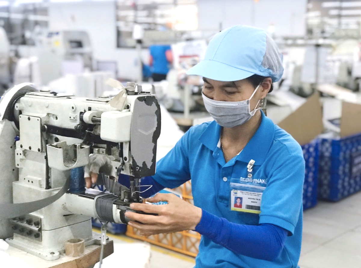 Tín dụng nhà ở xã hội mở rộng: Nữ công nhân có thực sự với tới căn nhà?- Ảnh 3.