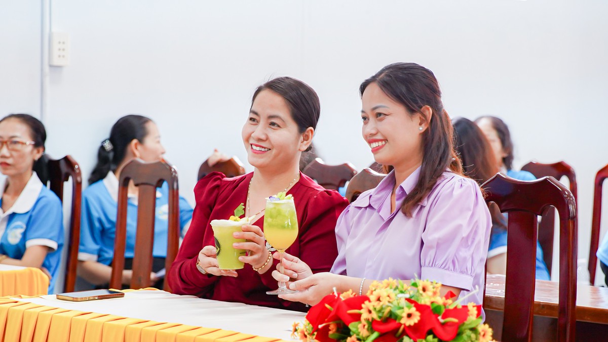 Hướng dẫn nghề pha chế, hỗ trợ phụ nữ đô thị khởi nghiệp- Ảnh 5.
