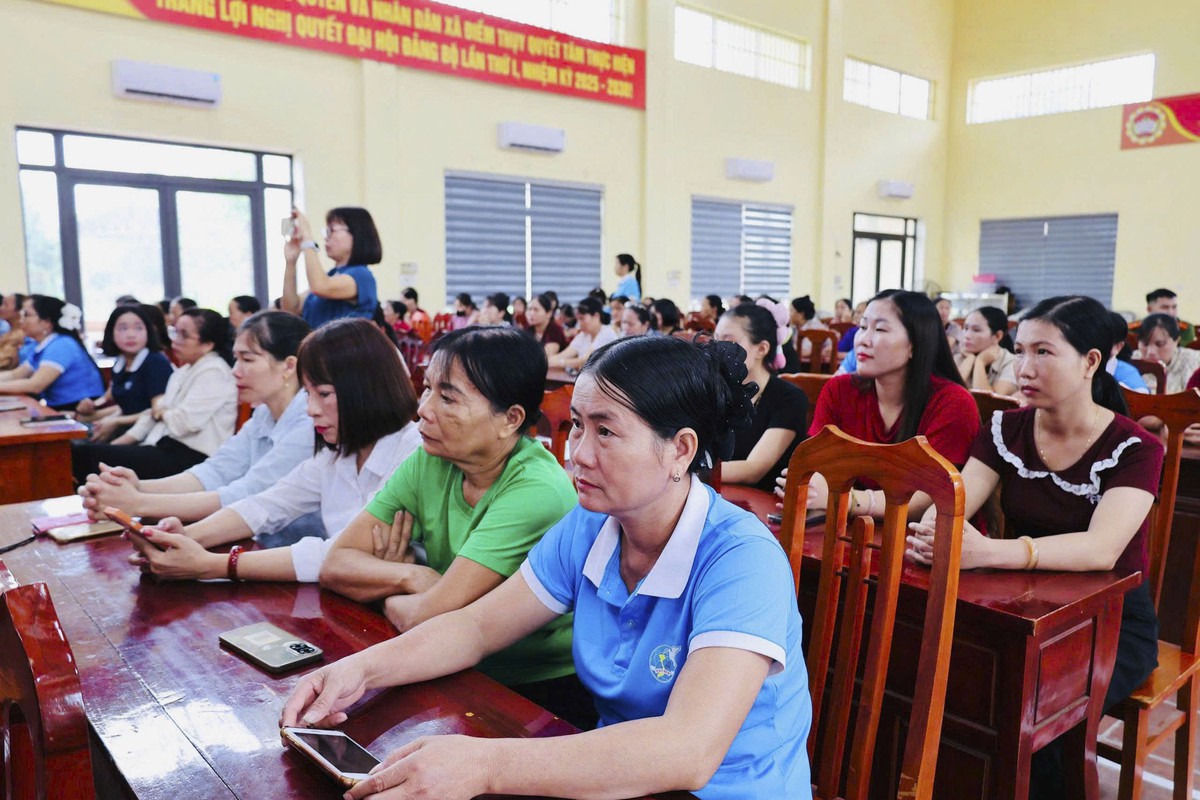 Hội LHPN tỉnh Thái Nguyên đối thoại chính sách tại xã Điềm Thụy- Ảnh 1.