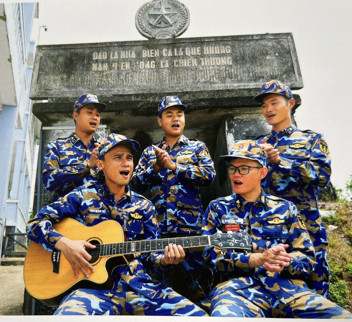 Dòng chảy di sản văn hóa và biển đảo quê hương qua sách ảnh của NSNA Nguyễn Á- Ảnh 15.