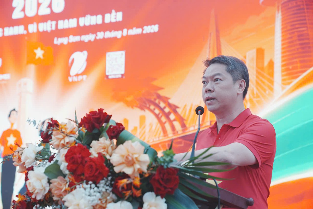 Rực đỏ màu cờ tôi yêu- Ảnh 2.