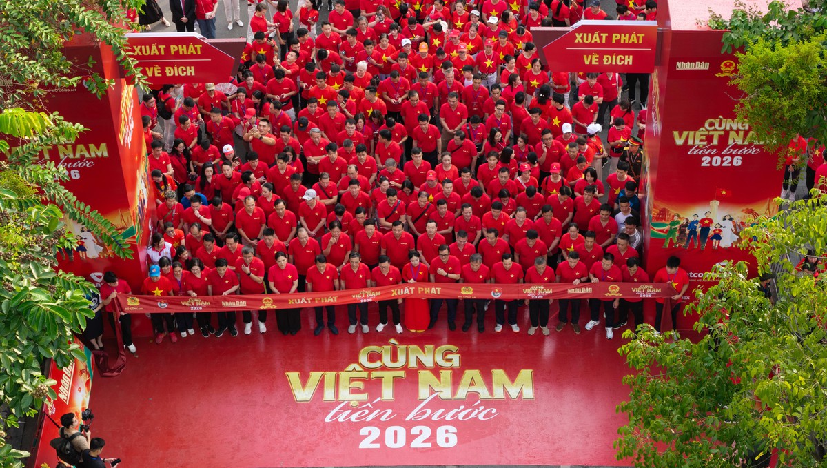 Hoạt động đi bộ toàn quốc "Cùng Việt Nam tiến bước" nhận Kỷ lục Guinness Thế giới  - Ảnh 1.