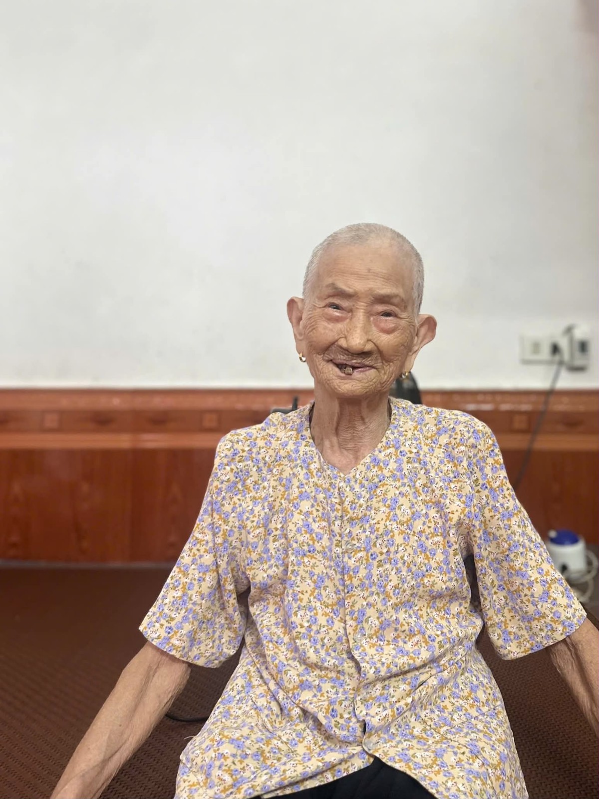 Tặng nhà chung cư, sổ tiết kiệm cho Mẹ Việt Nam Anh hùng ở Hải Phòng: Tri ân thiết thực- Ảnh 5.
