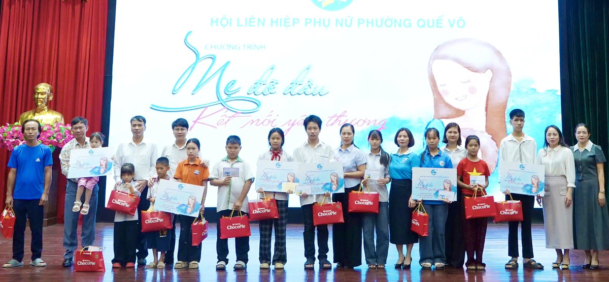 Hội LHPN Bắc Ninh: Hàng nghìn món quà nâng bước trẻ đến trường - Ảnh 3.
