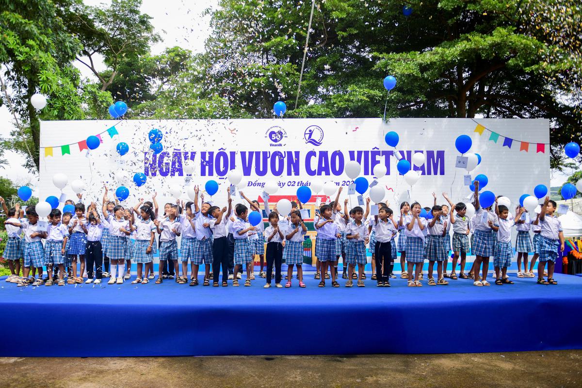 Vinamilk cùng Quỹ sữa Vươn cao Việt Nam lan tỏa cơ hội và niềm vui cho trẻ em Lâm Đồng - Ảnh 5.