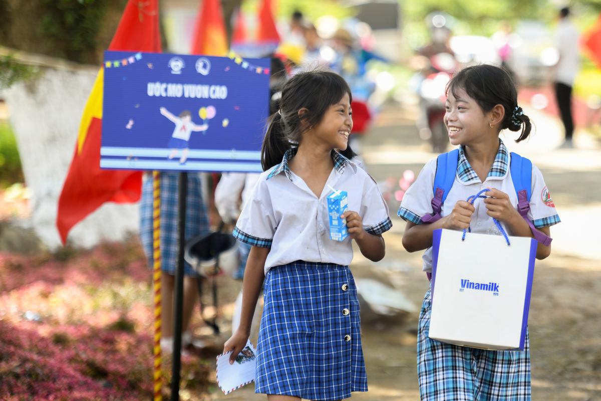Vinamilk cùng Quỹ sữa Vươn cao Việt Nam lan tỏa cơ hội và niềm vui cho trẻ em Lâm Đồng - Ảnh 6.