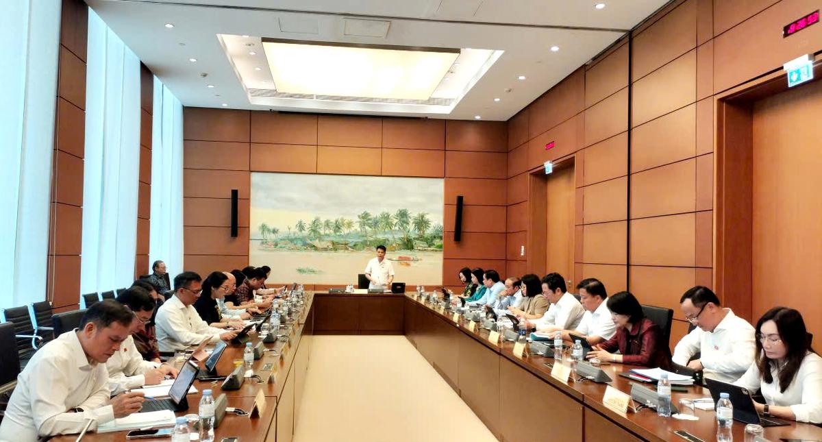 Đại biểu Trần Lan Phương: Phổ biến pháp luật phải lấy người dân làm trung tâm, bảo đảm quyền tiếp cận thực chất - Ảnh 1.