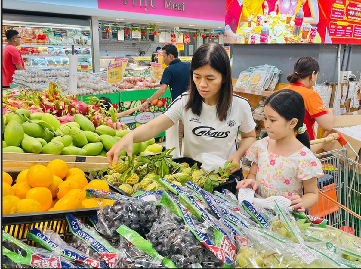 Tăng trưởng, giá cả và “túi tiền” gia đình - Ảnh 2.