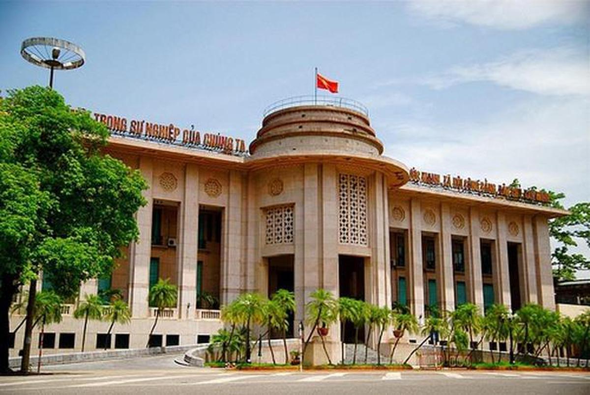 Ngân hàng có thêm dư địa cho vay, vì sao lãi suất vẫn chưa thể giảm? - Ảnh 1.