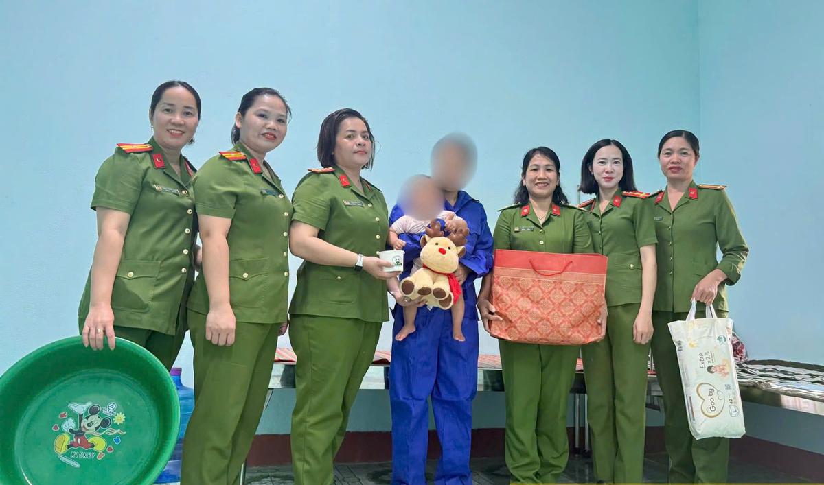 Quảng Ngãi: Bảo đảm điều kiện chăm sóc trẻ dưới 36 tháng tuổi theo mẹ vào trại tạm giam- Ảnh 1.