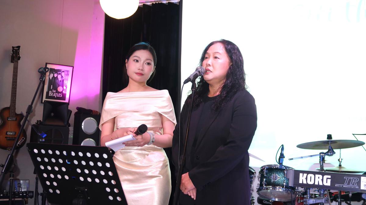 Nghệ sĩ piano Trà Thanh đưa dân ca Việt Nam lên phím đàn piano- Ảnh 1.