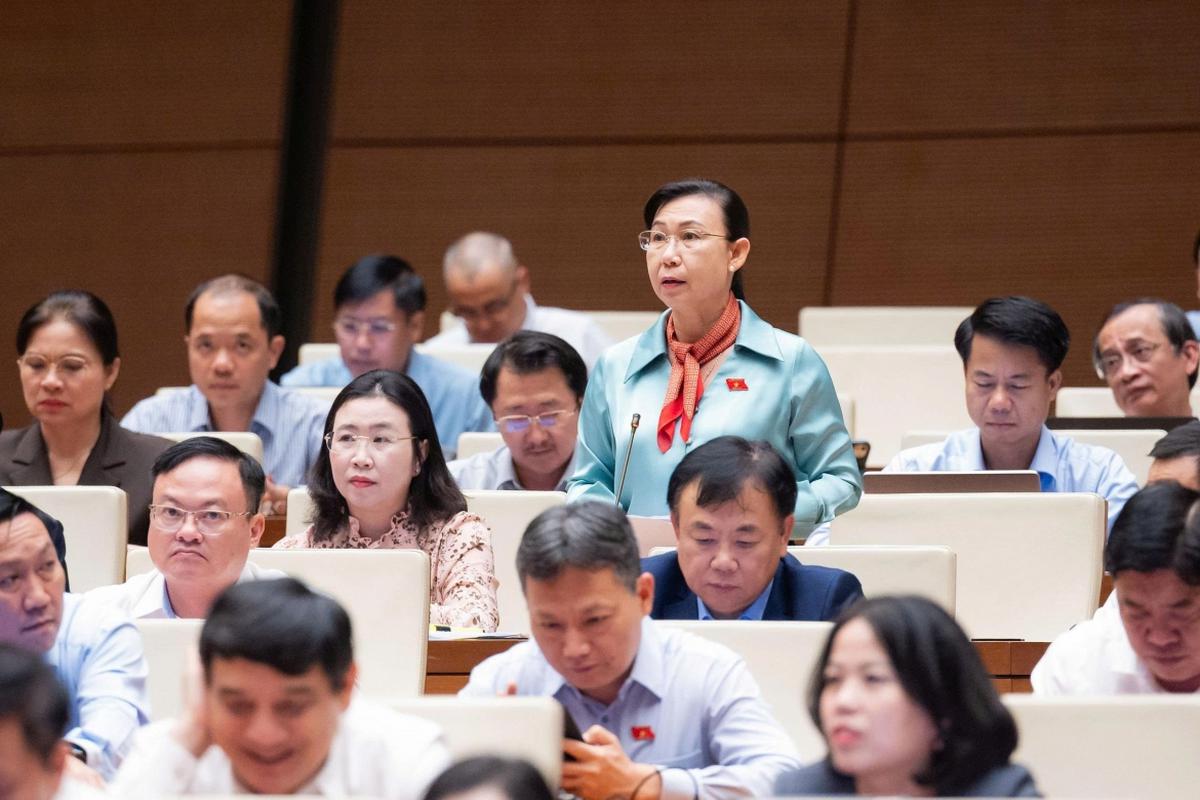 Loại bỏ "giấy phép con" ẩn danh: Giảm gánh nặng cho doanh nghiệp nhỏ do phụ nữ làm chủ- Ảnh 3.