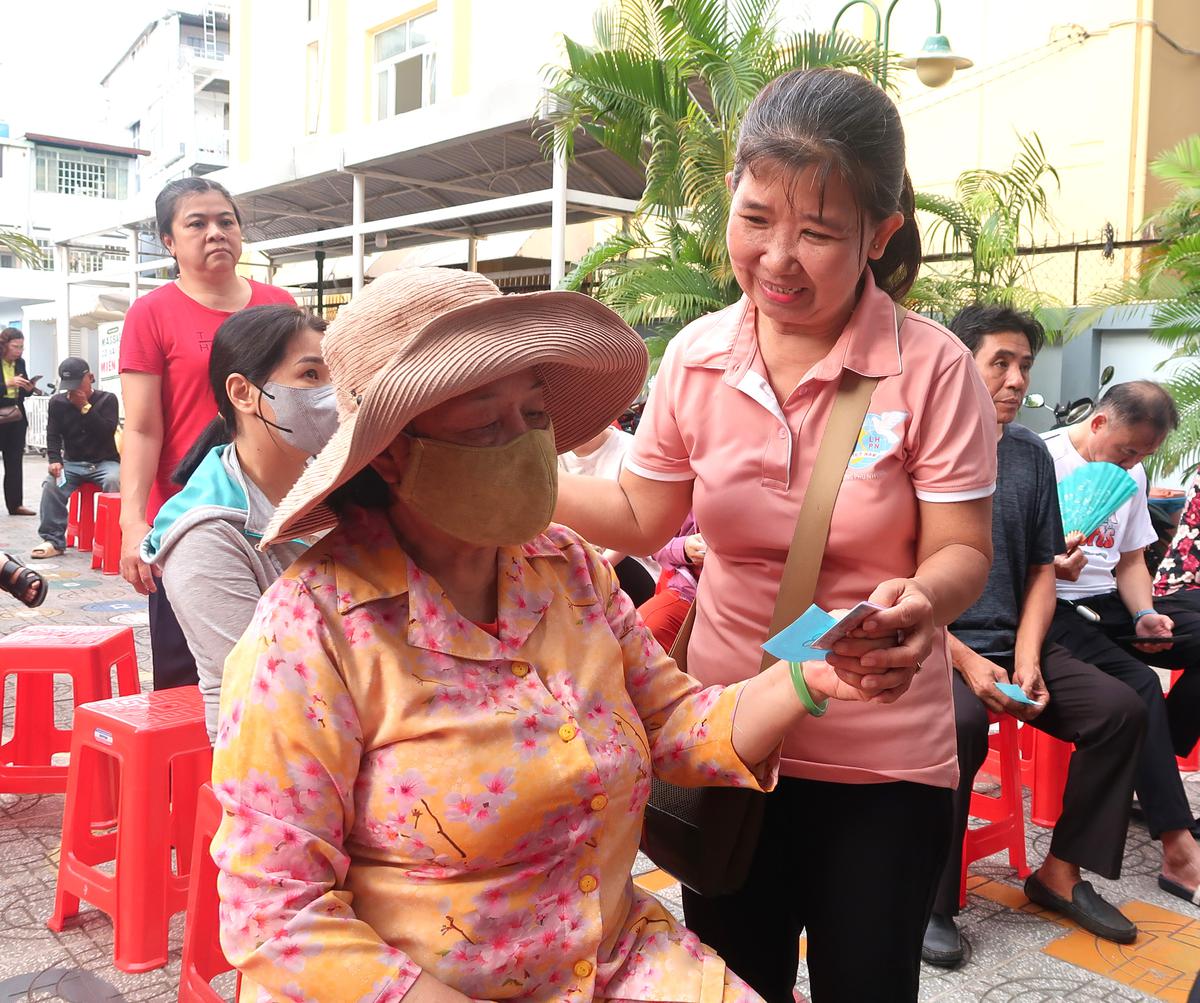 Ngày hội chăm sóc sức khỏe phụ nữ và nhân dân phường Phú Nhuận- Ảnh 7.