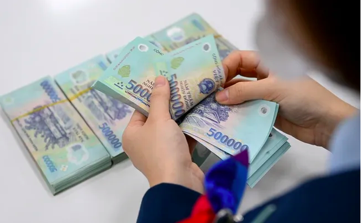 VietinBank lãi lớn, tiền gửi giảm: Cuộc đua lãi suất sắp nóng? - Ảnh 1.