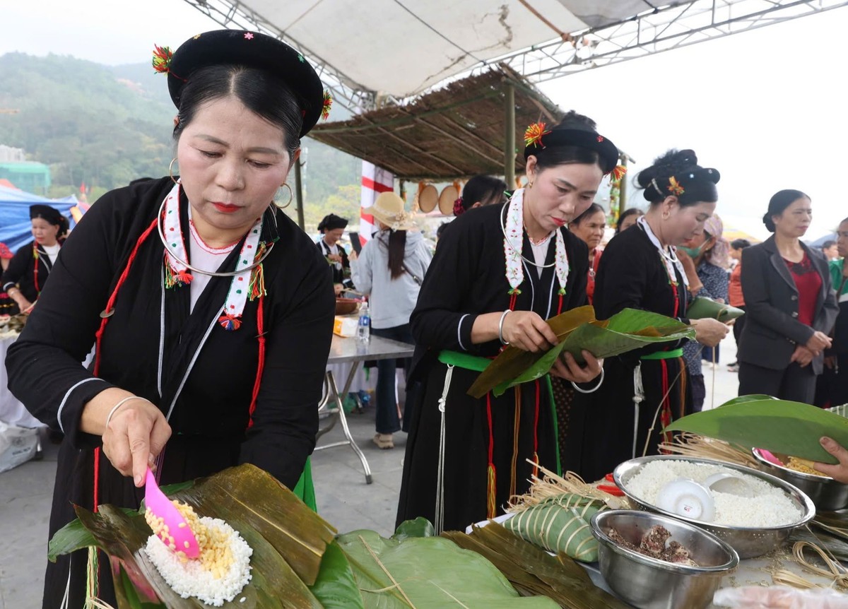 “100 ngày tháo gỡ điểm nghẽn chuyển đổi số": Kỳ 1 - Những “điểm trắng” tiếp cận dịch vụ công- Ảnh 4.