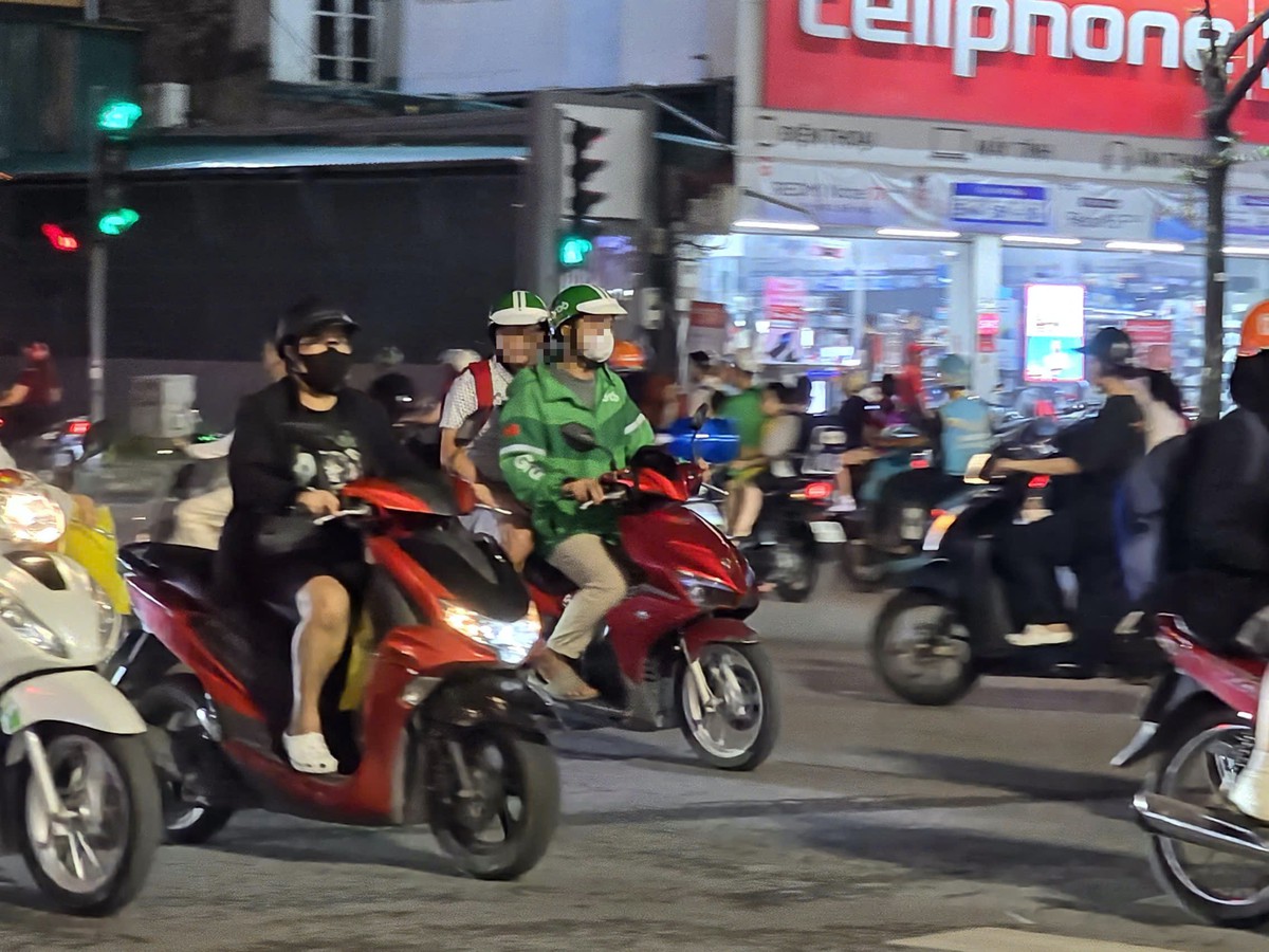 Grab lên tiếng khi tài xế kêu gọi tắt ứng dụng 2 ngày - Ảnh 1.