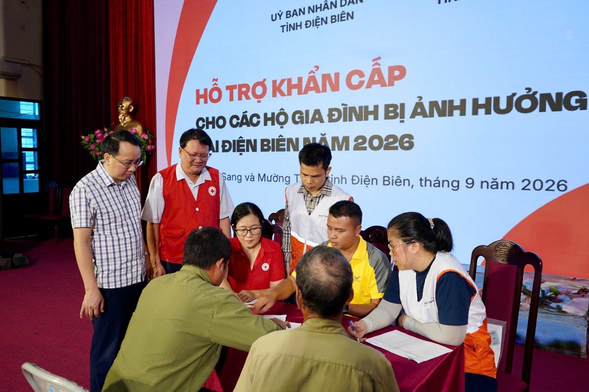 Hỗ trợ khẩn cấp 102 hộ dân bị ảnh hưởng bởi mưa lũ tại Điện Biên - Ảnh 1.