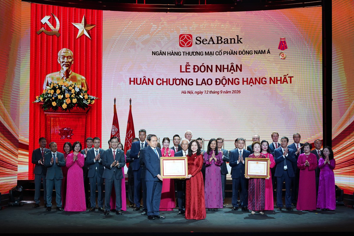 Doanh nhân Nguyễn Thị Nga được trao tặng Danh hiệu Anh hùng Lao động
- Ảnh 4.