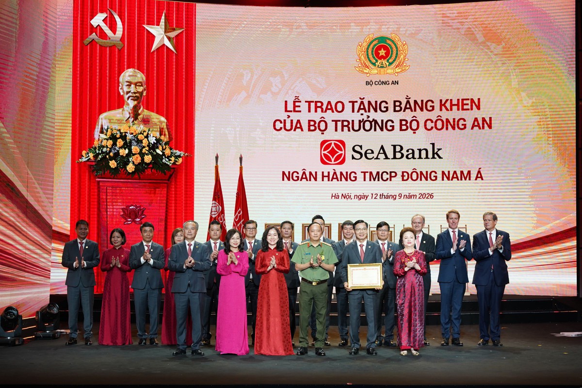 Doanh nhân Nguyễn Thị Nga được trao tặng Danh hiệu Anh hùng Lao động
- Ảnh 5.