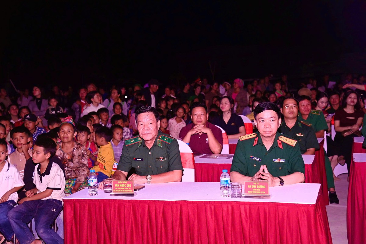 Ấm áp "Trăng thu biên cương" ở Nghệ An- Ảnh 1.