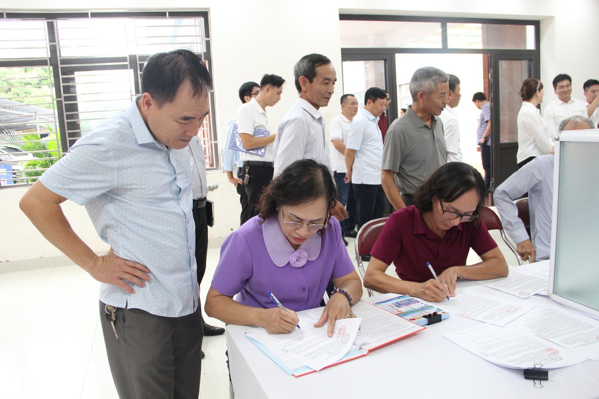 Người dân mong có nhà tái định cư trước khi giải phóng mặt bằng quy hoạch sông Hồng- Ảnh 3.