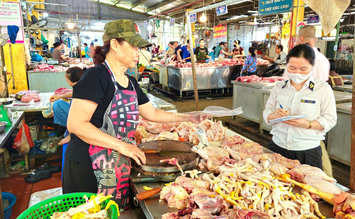 Hà Nội kiểm soát chặt nguồn thịt gia súc, gia cầm - Ảnh 2.