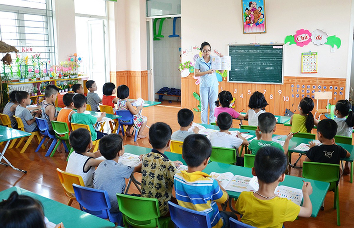 Trẻ thuộc đối tượng phổ cập giáo dục mầm non từ 5-6 tuổi được miễn, giảm, hỗ trợ học phí - Ảnh 1.
