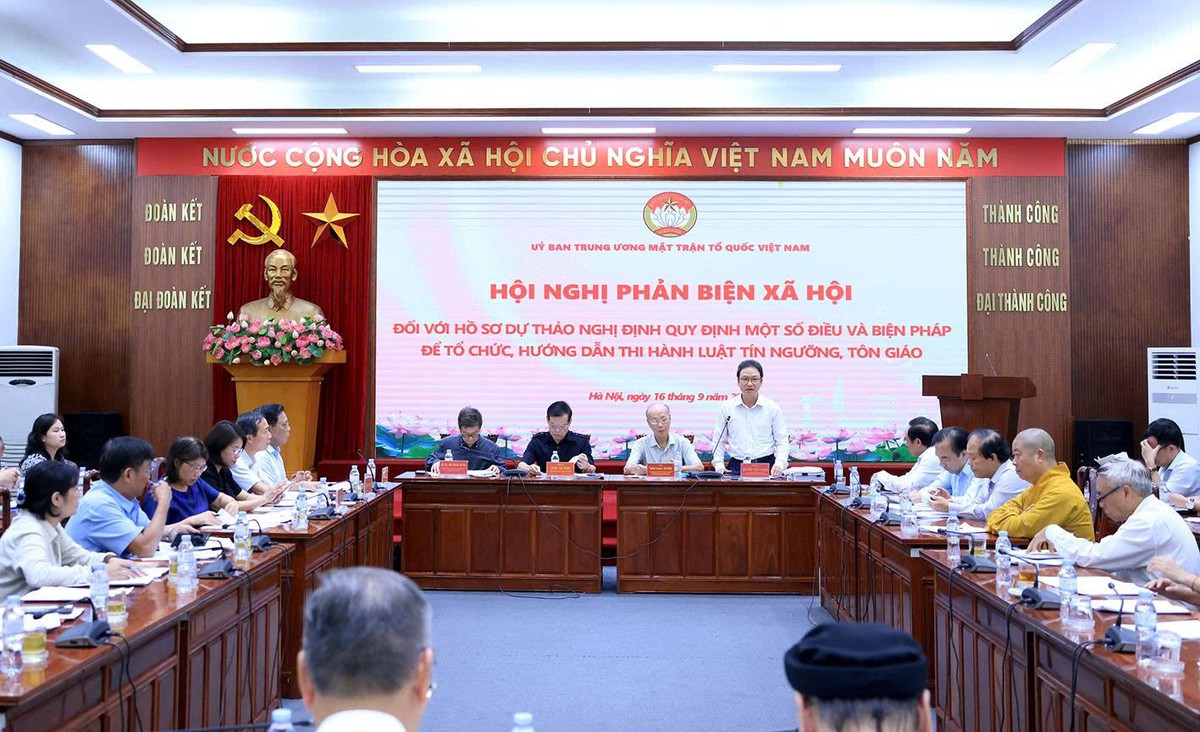 Mặt trận Tổ quốc Việt Nam phản biện dự thảo Nghị định hướng dẫn thi hành Luật Tín ngưỡng, tôn giáo - Ảnh 3.