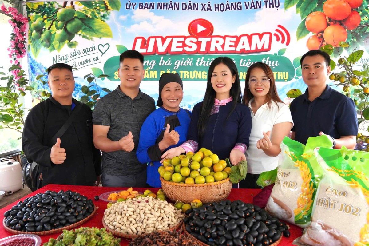 Phụ nữ dân tộc thiểu số và hành trình tự chủ kinh tế từ những phiên livestream - Ảnh 1.