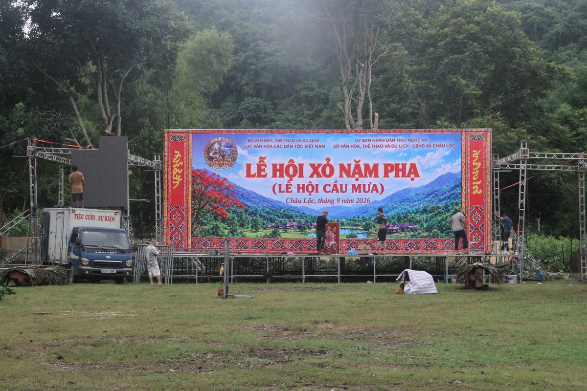 Bảo tồn “vùng lõi”, trao quyền cho cộng đồng khi đưa lễ hội vào du lịch- Ảnh 3.