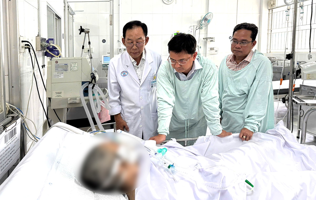 Lãnh đạo TPHCM thăm, hỗ trợ nạn nhân vụ cháy làm 7 người thương vong- Ảnh 1.
