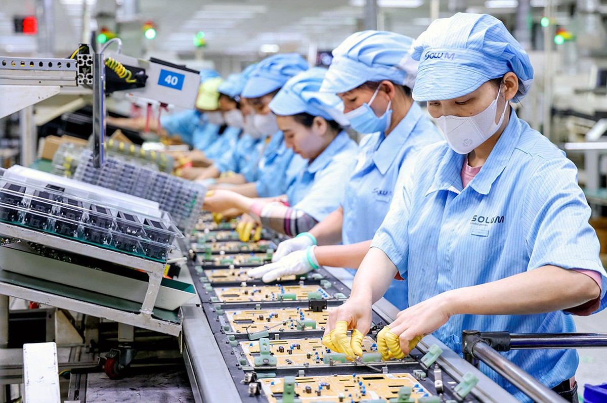 FDI tăng mạnh: Dòng vốn ngoại đang tác động thế nào đến kinh tế Việt Nam? - Ảnh 4.