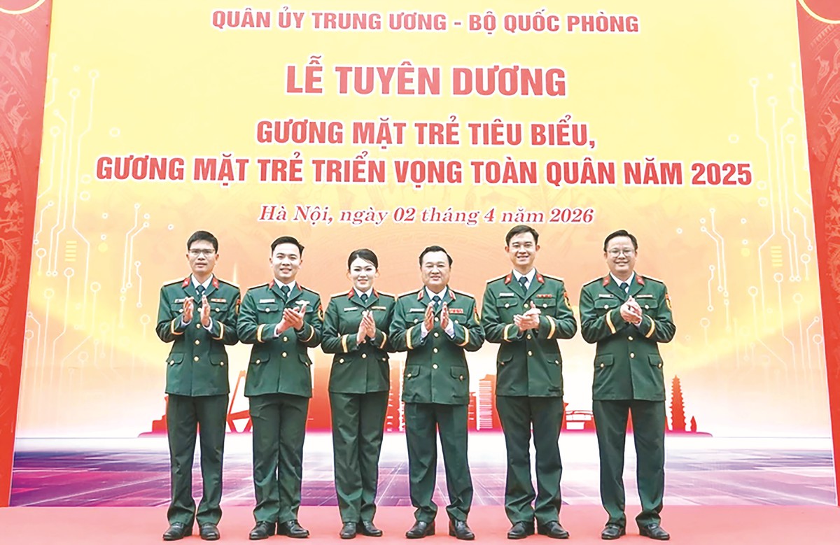 Thầm lặng “gác sóng” trong kỷ nguyên số - Ảnh 1.