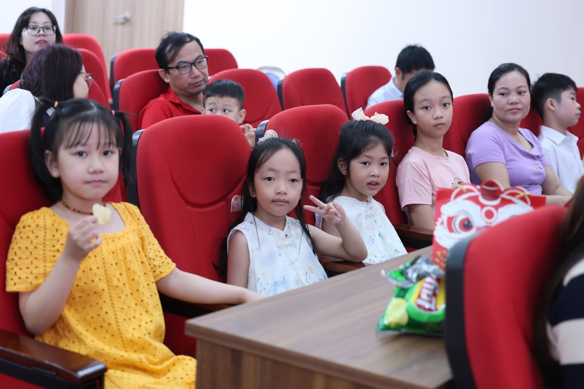TƯ Hội LHPN Việt Nam vui đón Tết Trung thu 2026 và tuyên dương khen thưởng đầu năm học mới- Ảnh 10.