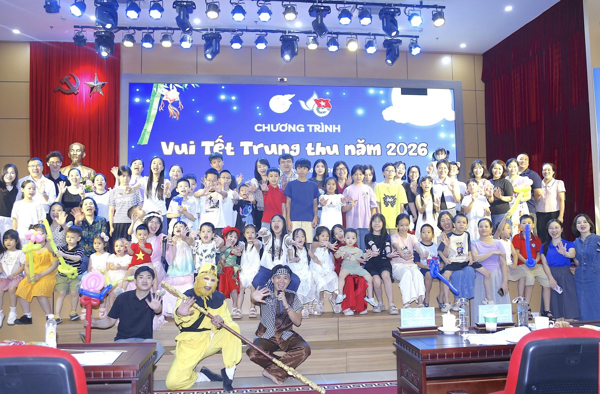 TƯ Hội LHPN Việt Nam vui đón Tết Trung thu 2026 và tuyên dương khen thưởng đầu năm học mới- Ảnh 4.