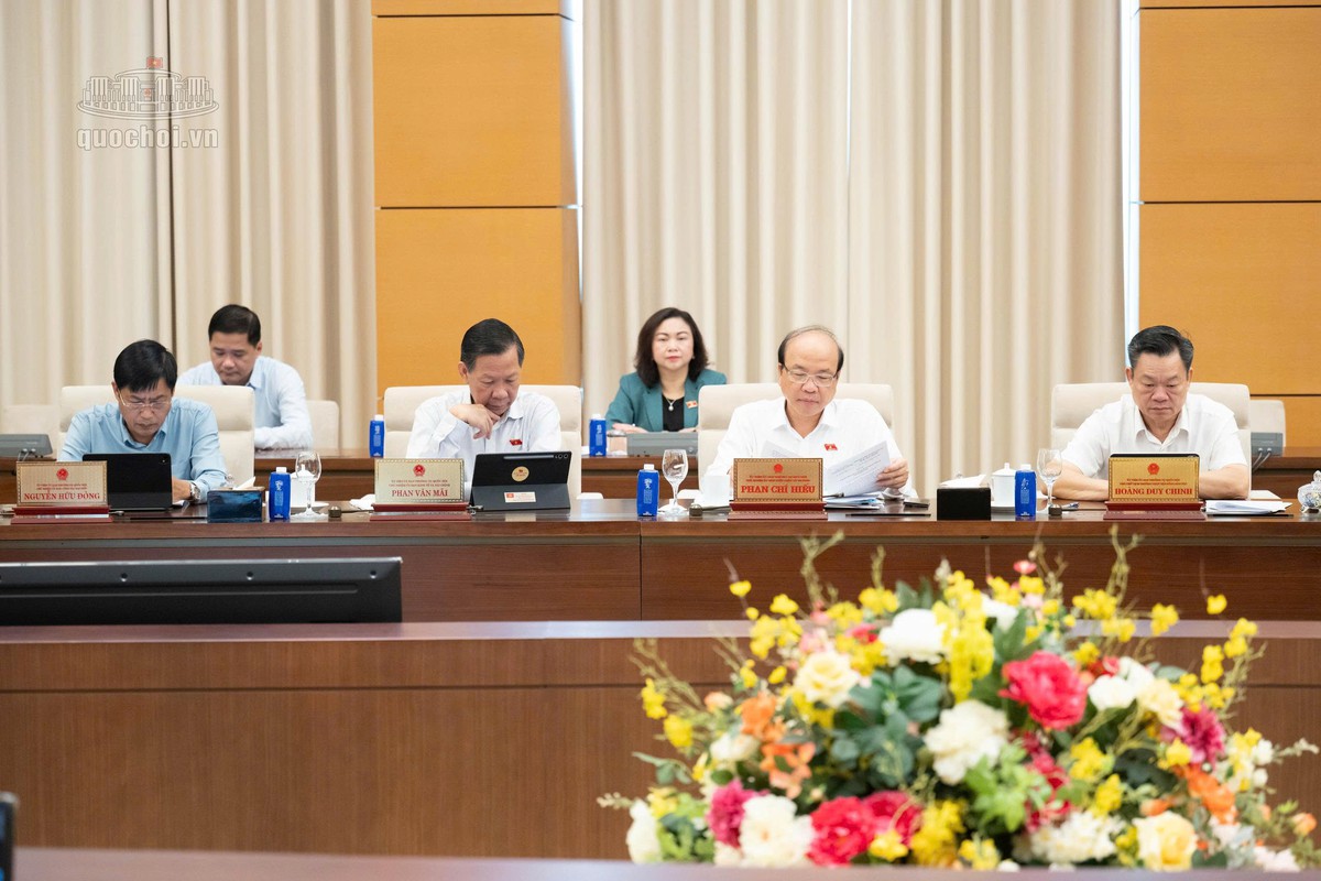 Cắt giảm điều kiện kinh doanh nhưng không buông lỏng an toàn lao động - Ảnh 2.