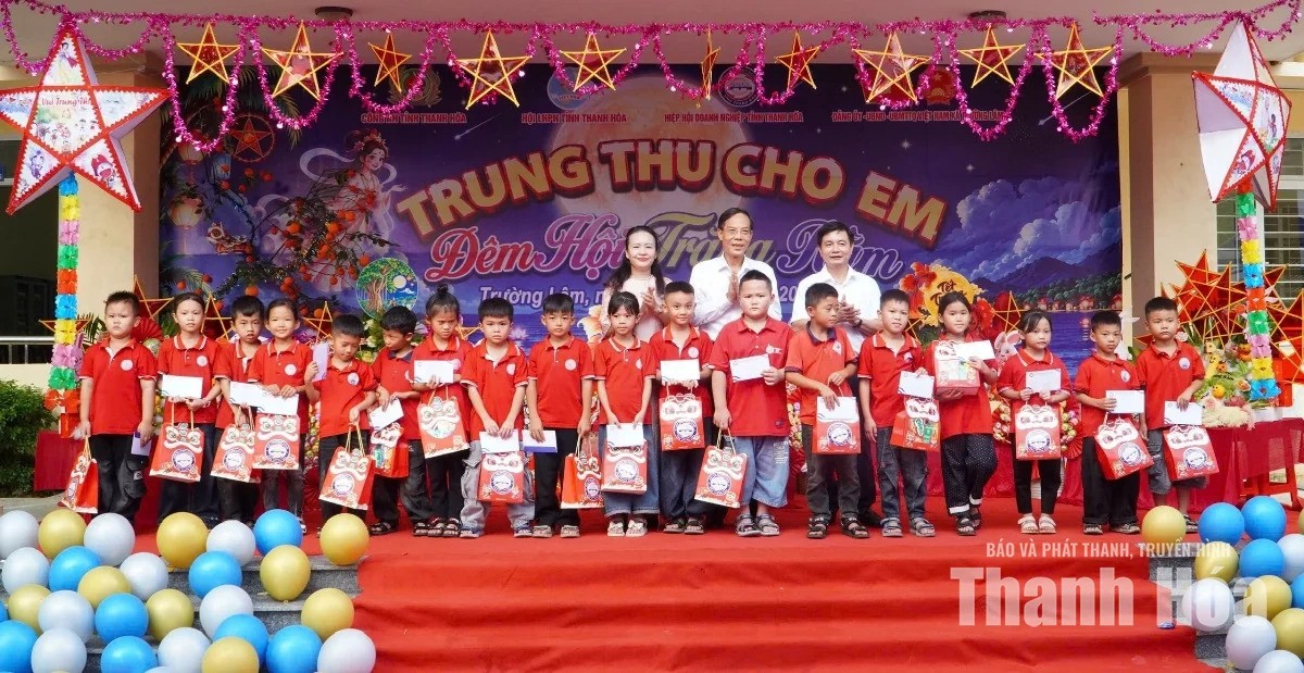 Mùa trăng yêu thương cho trẻ mồ côi xứ Thanh- Ảnh 3.