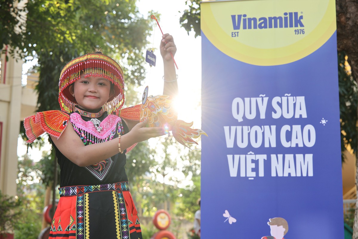 Gần 300.000 sản phẩm dinh dưỡng Vinamilk cùng trẻ em cả nước đón Trung thu - Ảnh 10.