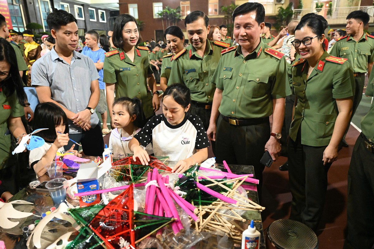Bộ Tư lệnh Cảnh vệ "Vui hội trăng rằm - Lan tỏa yêu thương"- Ảnh 1.