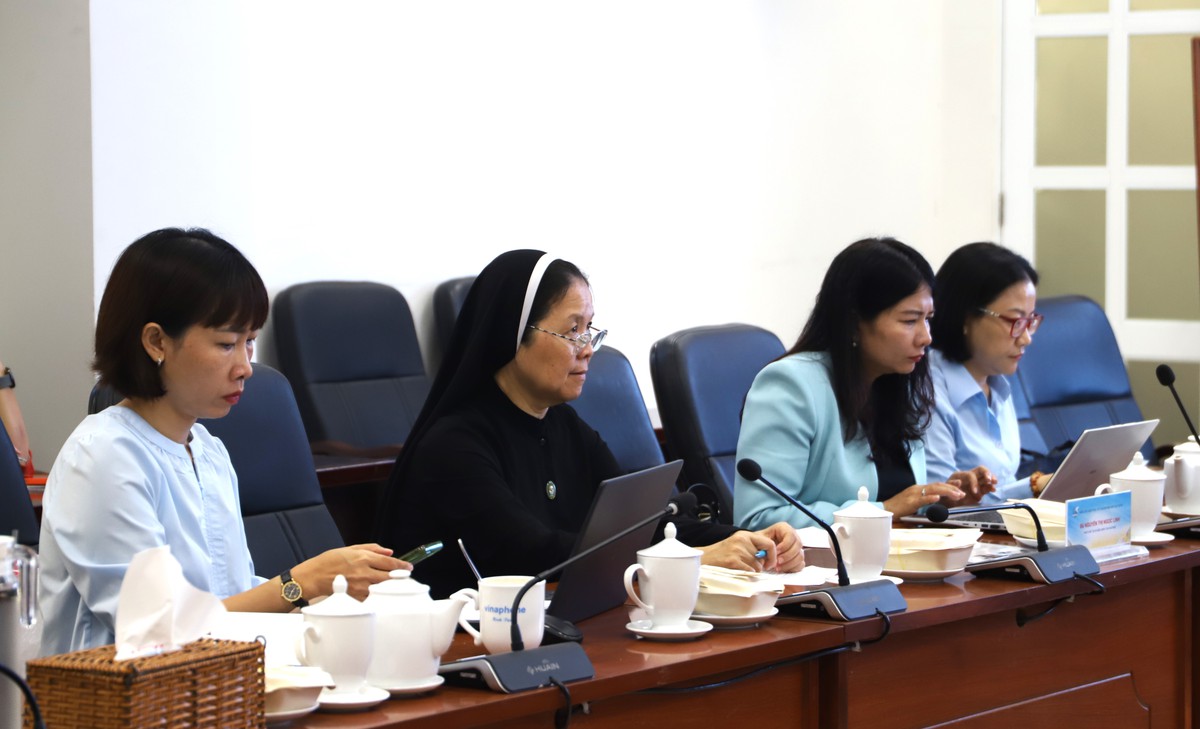 Hội LHPN TPHCM triển khai các Nghị quyết của TW Hội LHPN Việt Nam và nhiệm vụ trong tâm 3 tháng cuối năm - Ảnh 2.