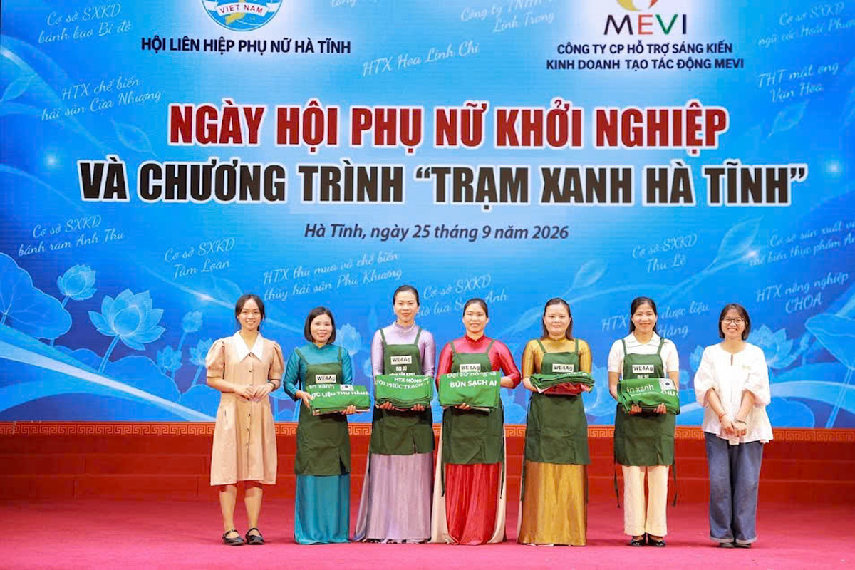 Phụ nữ Hà Tĩnh đưa sản phẩm bản địa lên “Chợ số” - Ảnh 4.
