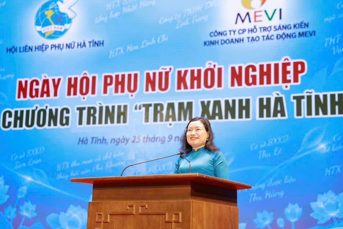 Phụ nữ Hà Tĩnh đưa sản phẩm bản địa lên “Chợ số” - Ảnh 1.