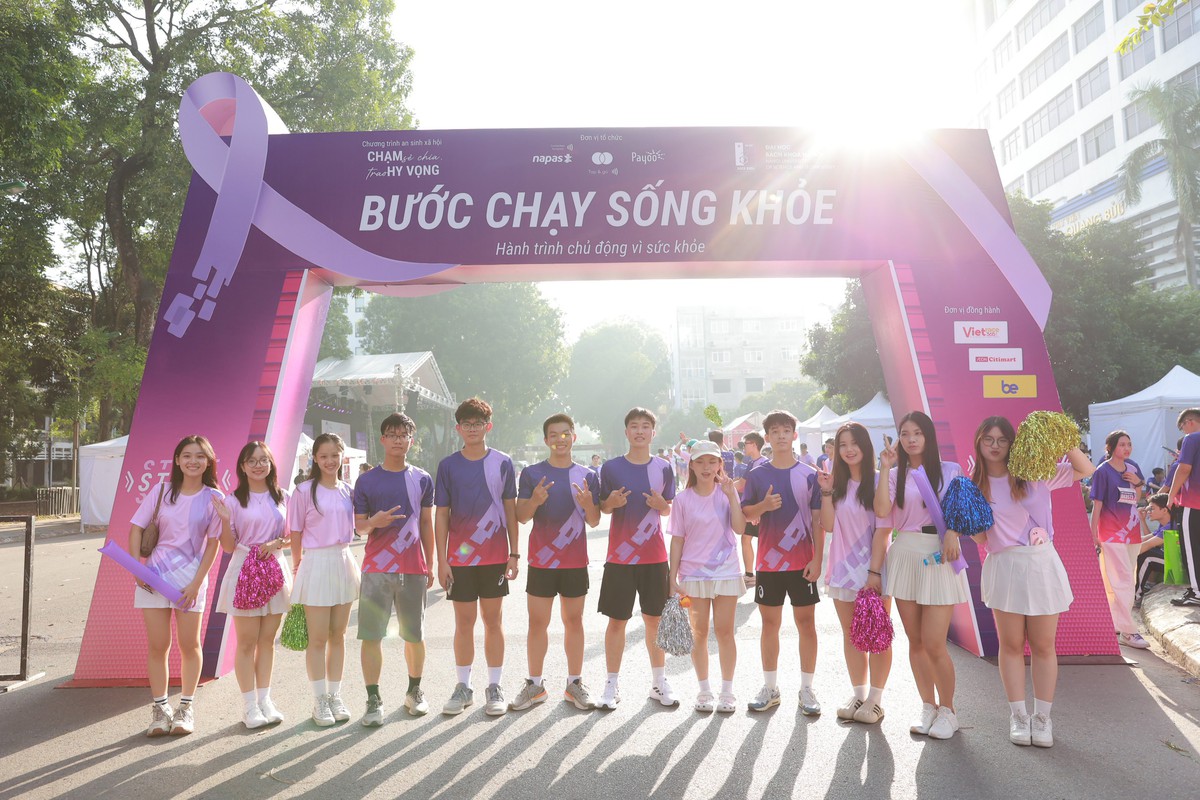 Mở rộng tầm soát ung thư cho phụ nữ yếu thế: Khi công nghệ nối nhịp cầu nhân ái - Ảnh 1.