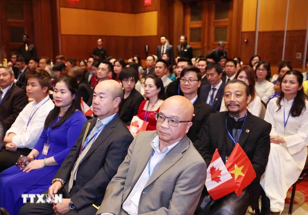 Tổng Bí thư, Chủ tịch nước Tô Lâm gặp gỡ cộng đồng người Việt Nam tại Canada - Ảnh 2.