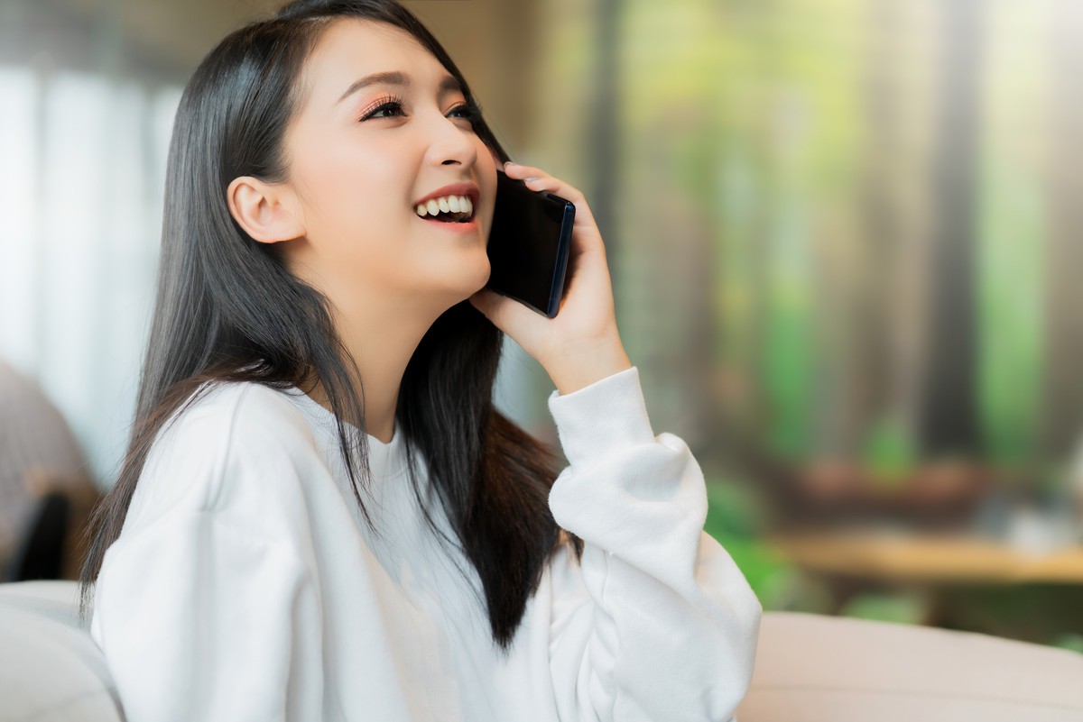 Khi cuộc gọi với cha mẹ chỉ còn lại sự im lặng - Ảnh 1.