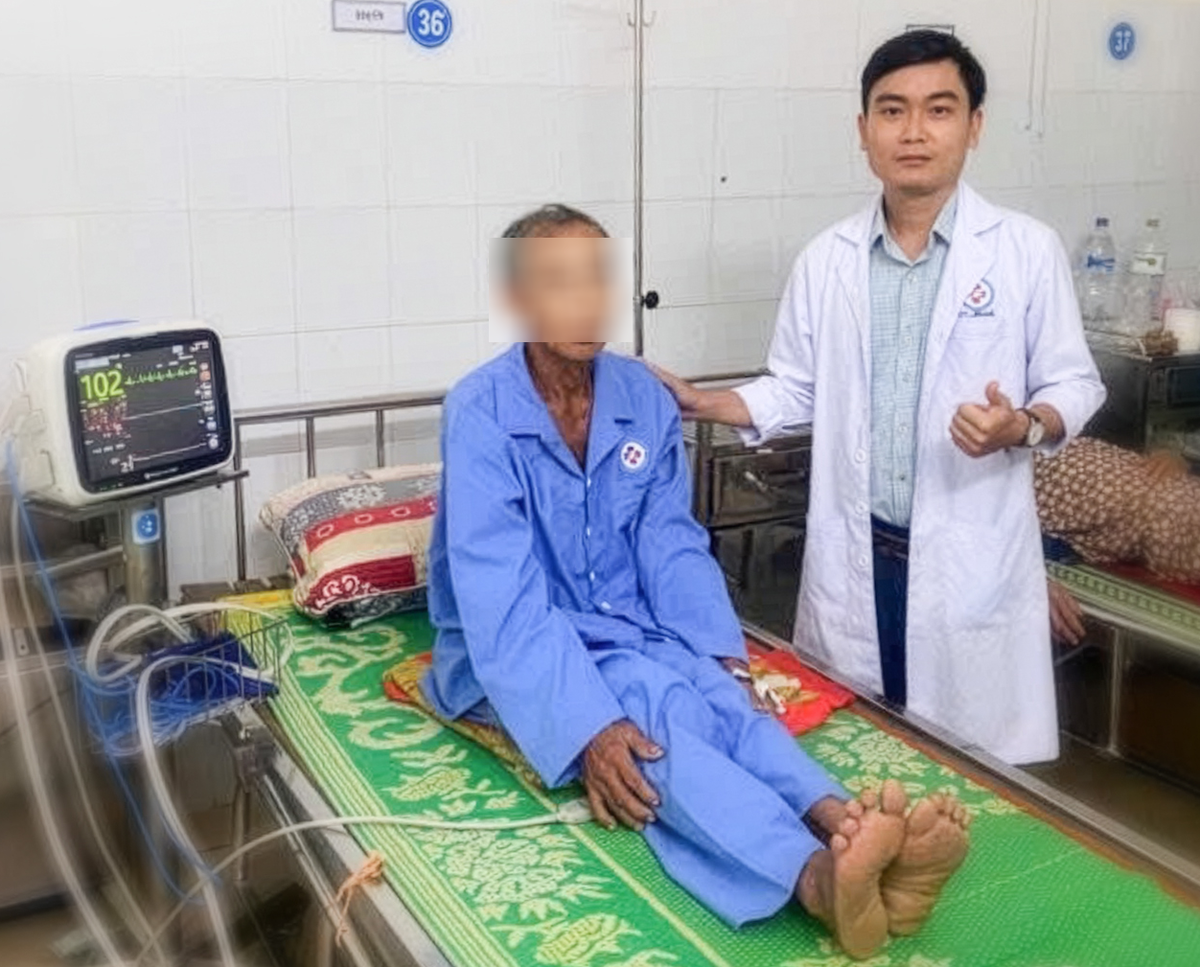 Cứu sống bệnh nhân bị nhồi máu cơ tim cấp tại buổi khám từ thiện - Ảnh 1.