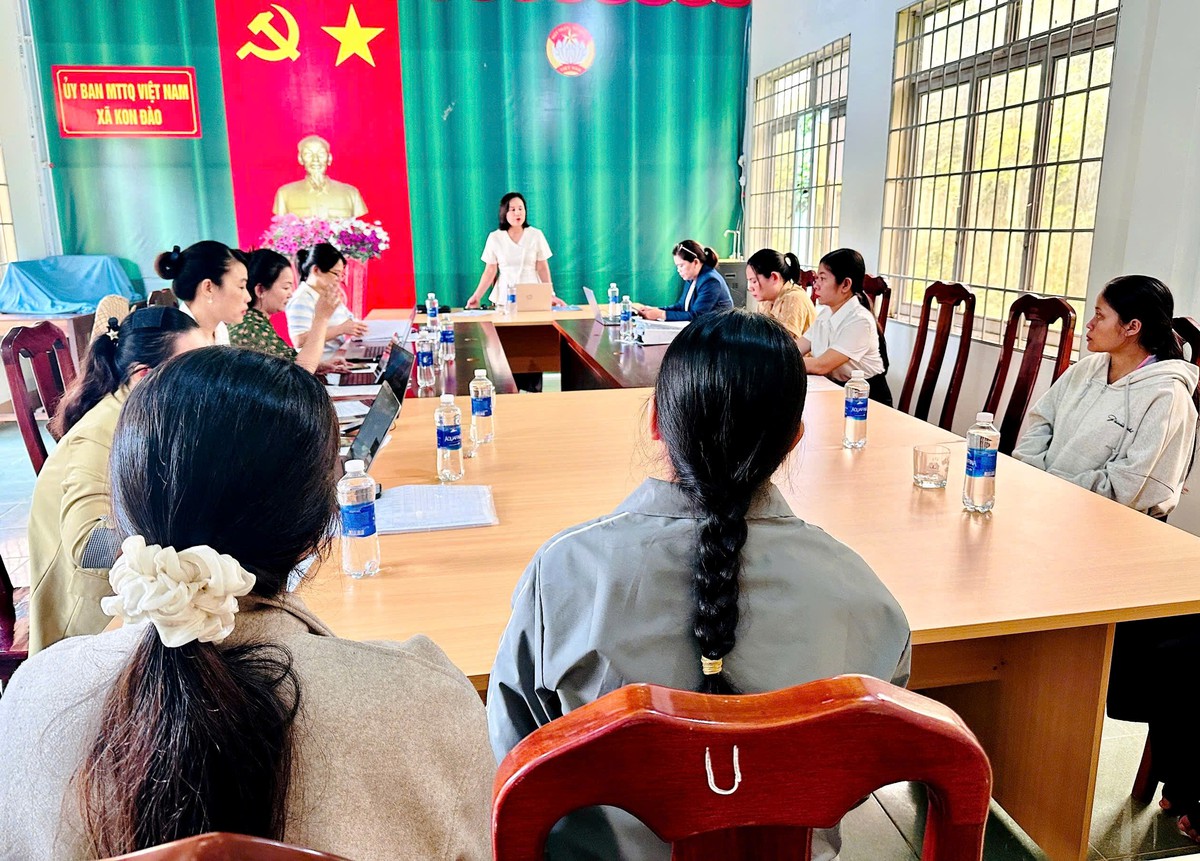 Lắng nghe để đẩy mạnh giám sát thực hiện chính sách hỗ trợ phụ nữ dân tộc thiểu số- Ảnh 1.