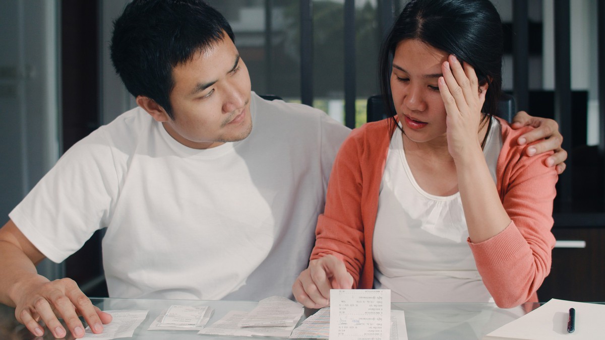 Mệt mỏi khi bạn đời luôn đóng vai “nạn nhân tội nghiệp” - Ảnh 1.
