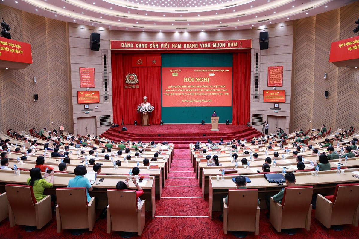 Hàng trăm nghìn tin báo từ cơ sở: Sức dân trong giữ gìn an ninh Tổ quốc - Ảnh 4.